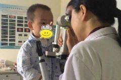 1歲寶寶角膜被戳傷且出現(xiàn)白內障，全是一根吸管惹的禍！[多圖]