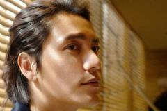 陳坤扎小辮自拍上演“側(cè)顏殺” 網(wǎng)友：你帥了那么多年不累嗎？[多圖]