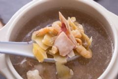 如何預(yù)防皮膚皺紋？皮膚抗皺的食物有哪些？[圖]