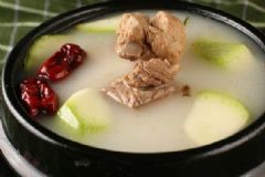 女人必備的豐胸食譜有哪些？成熟女性吃什么食物豐胸？[圖]