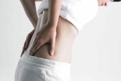 上班族該怎么預(yù)防腰痛？女性腰痛吃哪些食物好？[圖]