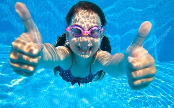 小孩可以浮潛嗎？多大小孩可以潛水？(4)