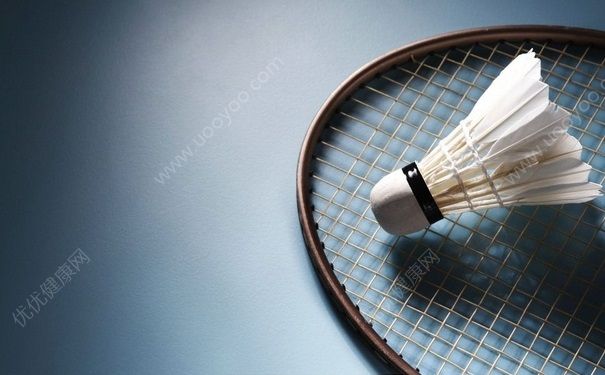 羽毛球初學(xué)者要怎么選球拍？羽毛球拍有哪些種類？(4)