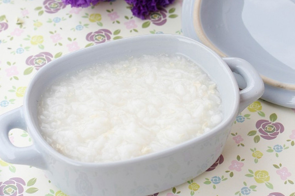 冬天喝粥有什么好處？?jī)赏胫嘧屇隳I氣十足？(1)