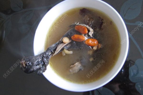 烏雞湯怎么做最補身體？這樣做居然比人參還要補？(2)