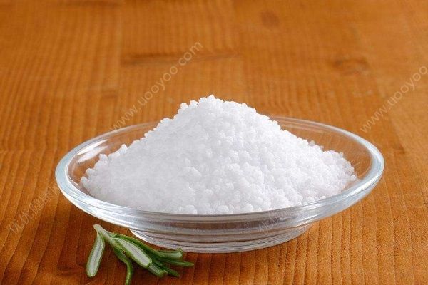 鹽吃多了會導(dǎo)致這么多危害！吃鹽也要小心了！(1)