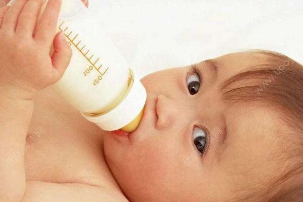 法國問題奶粉再曝黑幕  什么牌子的奶粉最健康？(4)