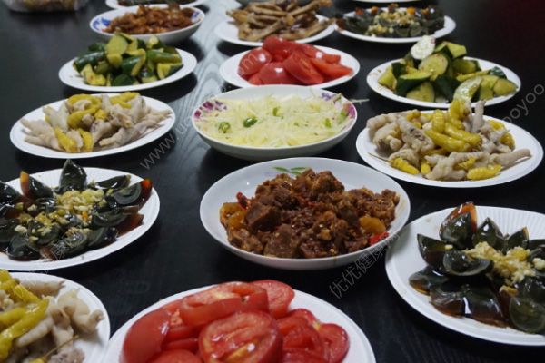 春節(jié)回家吃吃喝喝？春節(jié)怎么預防食物中毒？(1)