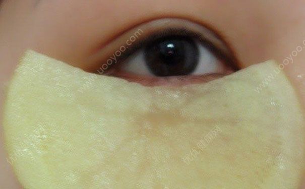 如何快速消除眼袋？快速消除眼袋的小竅門(mén)(4)