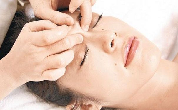 如何快速消除眼袋？快速消除眼袋的小竅門(mén)(6)