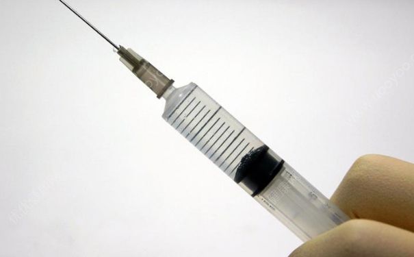 注射隆胸從哪部位注射？注射隆胸是從乳房注射嗎？(1)
