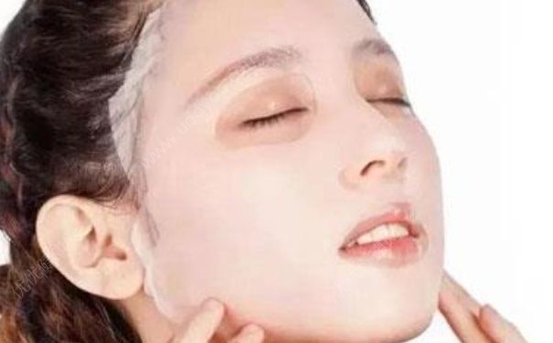敷完面膜要洗臉嗎？敷完面膜后要洗臉嗎？(3)