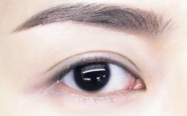 眼妝的畫法步驟 眼妝怎么畫最迷人漂亮？(3)