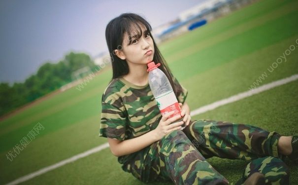 17歲軍訓(xùn)曬黑了能白回來嗎？17歲軍訓(xùn)曬黑了多久白回來？(1)