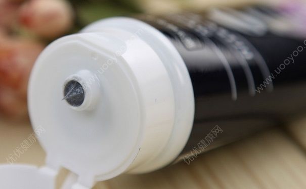 油性皮膚不用洗面奶可以嗎？皮膚出油不用洗面奶會(huì)怎樣？(1)