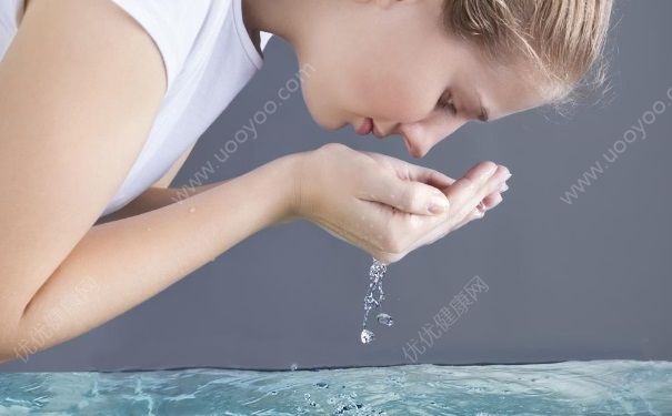 去死皮對(duì)面部有什么傷害？去死皮后要怎么護(hù)理皮膚？(1)