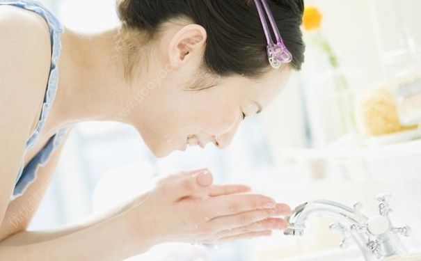 早上洗臉流鼻血是怎么回事？洗臉流鼻血是什么原因？(1)