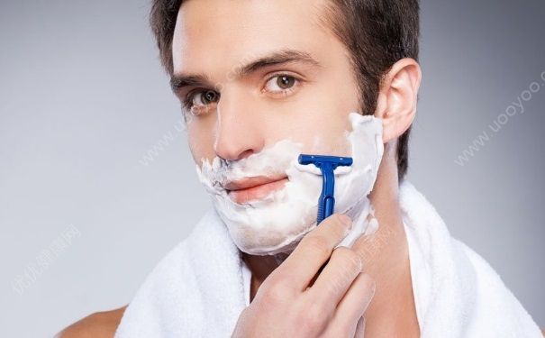 男人刮胡子和性生活有什么關(guān)系？男人怎樣的形象更受女人歡迎？(1)