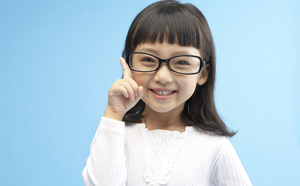 孩子發(fā)現(xiàn)媽媽來月經(jīng)怎么辦？怎么跟孩子解釋生理期？(1)