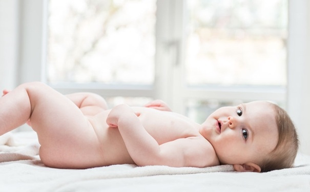 母乳性腹瀉的寶寶怎么改善？寶寶喝母乳拉肚子怎么辦？(1)