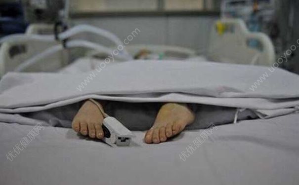 女童遭生母虐待數(shù)次腦死亡，腦死亡后還能活多久？(3)