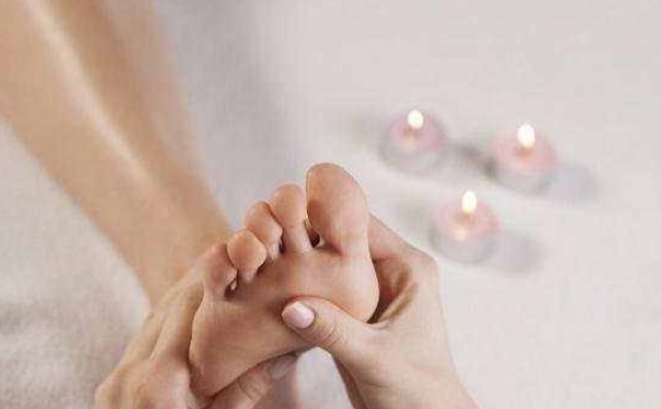 足底養(yǎng)生穴位有哪些？足底按摩按哪些穴位？(1)