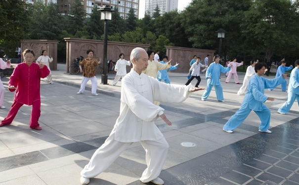 怎么樣預(yù)防頸椎??？預(yù)防頸椎病的辦法(1)