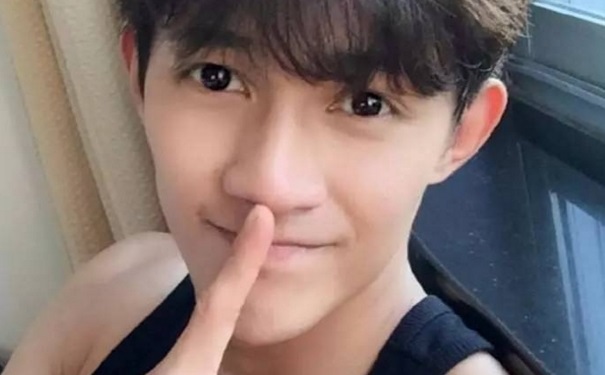 男生臉上長痘痘是什么原因？男人長痘痘是什么原因？(1)