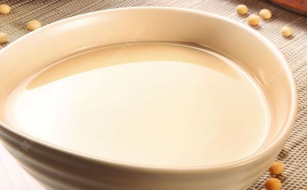 孕期喝豆?jié){有什么好處？早上喝豆?jié){好處(1)