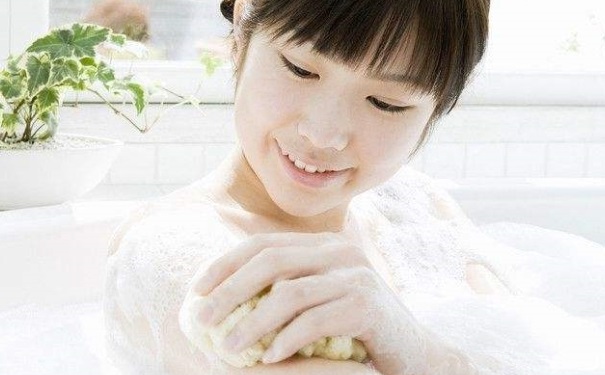 夏季洗澡水溫多少最好？夏季洗澡的誤區(qū)？(1)