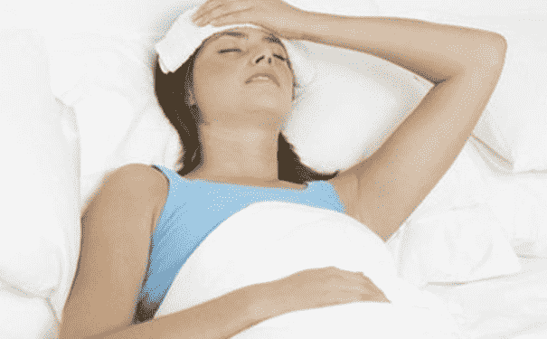 哺乳期發(fā)燒了怎么辦？產(chǎn)婦哺乳期發(fā)燒了還能喂奶嗎？(1)