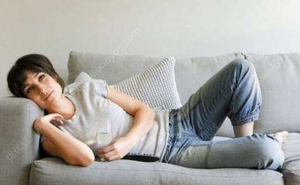 穿高跟鞋會影響女性健康嗎？哪些姿勢會傷害女性健康？(1)