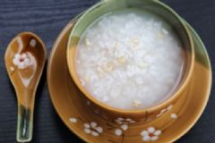 冬季干燥吃什么粥養(yǎng)生？冬季干燥必吃的養(yǎng)生粥推薦[圖]