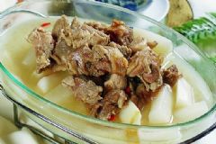 羊肉燉白蘿卜好還是胡蘿卜好？羊肉燉白蘿卜有什么好處？[圖]