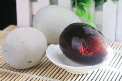 皮蛋的選購技巧是什么？如何選購優(yōu)質(zhì)皮蛋？[圖]
