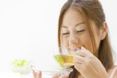 哪些食物能夠美白牙齒？保護(hù)牙齒健康吃什么？[圖]