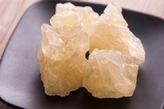 單晶冰糖和多晶冰糖有什么不同？單晶冰糖和多晶冰糖哪個(gè)好？[多圖]