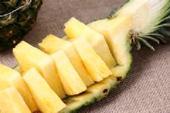 吃菠蘿舌頭出血怎么辦？吃菠蘿舌頭疼怎么辦？[多圖]
