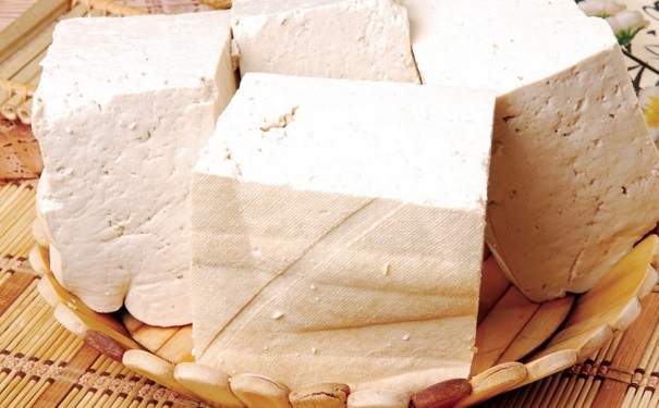 豆腐有什么營養(yǎng)和功效？吃豆腐對(duì)健康有什么益處？(1)