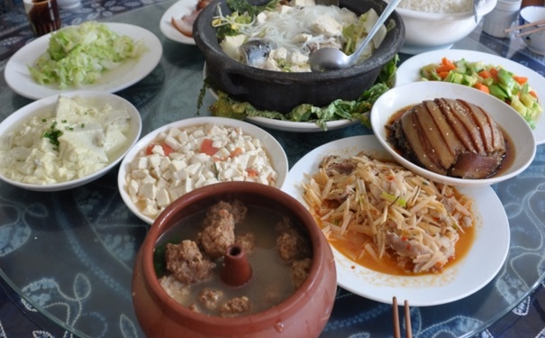 午餐的常見誤區(qū)有哪些？吃午餐要注意什么禁忌？(1)