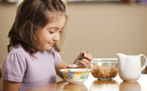 孩子空腹哪些食物不能吃？孩子空腹的飲食禁忌是什么？(1)