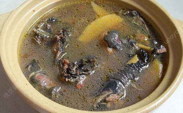 天氣一冷就感覺渾身不得勁？冬天要多喝這3種湯進補(2)