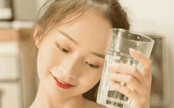早上起床喝杯淡鹽水能減肥嗎？想減肥你應(yīng)該喝這個(gè)(1)