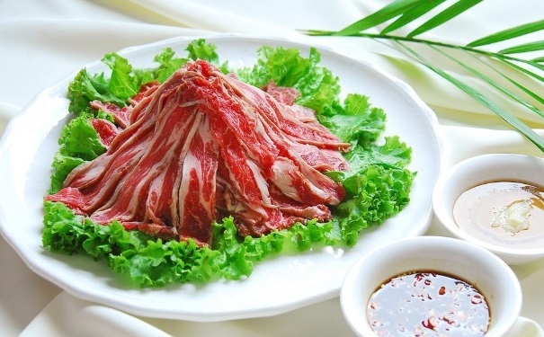 冬季吃火鍋有哪些原則？吃火鍋的這些禁忌你需要了解！(1)