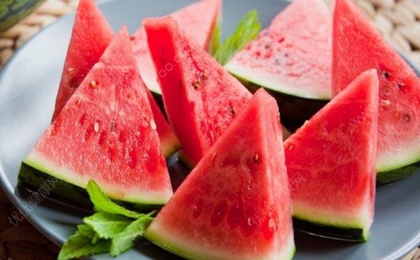 吃西瓜可以保護(hù)牙齒嗎？吃西瓜對牙齒竟有這些好處(3)
