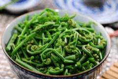 食用蕨菜要注意什么？如何挑選蕨菜？[圖]