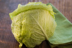 卷心菜的功效與作用有哪些？卷心菜和什么食材搭配好？[圖]