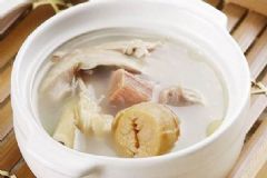 煲湯時間越久越營養(yǎng)嗎？煲湯的常見誤區(qū)有哪些？[圖]