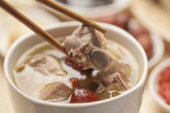骨頭湯怎么做好喝？骨頭湯的家常做法大全[圖]