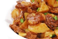 土豆燒肉怎么做好吃？土豆燒肉的做法有哪些？[圖]